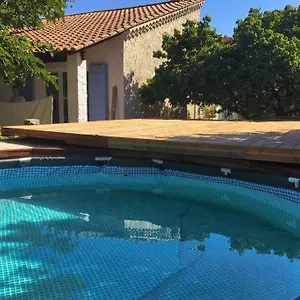 Villa calme, climatisée, piscine, à 2 pas du centre LʼIsle-sur-la-Sorgue
