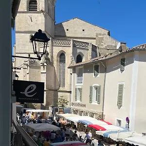 Avec Vue Sur Le Centre Historique LʼIsle-sur-la-Sorgue